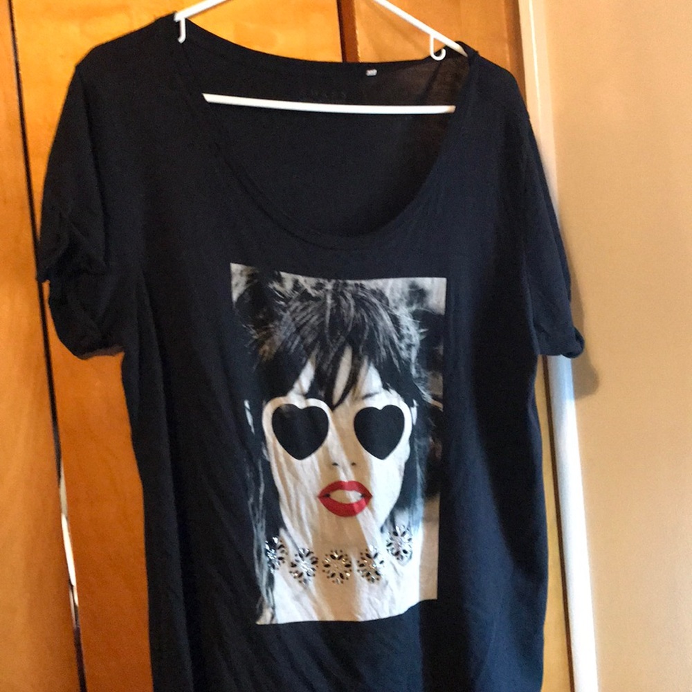 Guess top